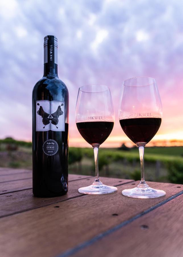 Hotel California Road At Inkwell Wines Mclaren Vale Esterno foto